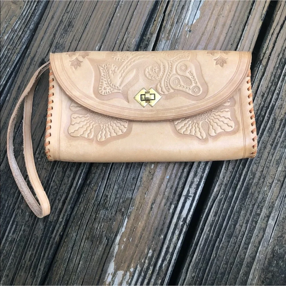 Tooled Leather Floral Purse Brown Tan Bag Wristlet Clutch Vintage 70s 80s